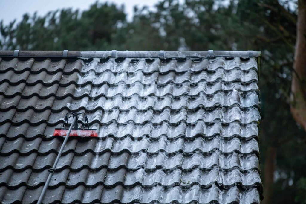 Roof Cleaning Glasgow 